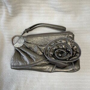 Chateau Metallic Zipper Purse Wristlet